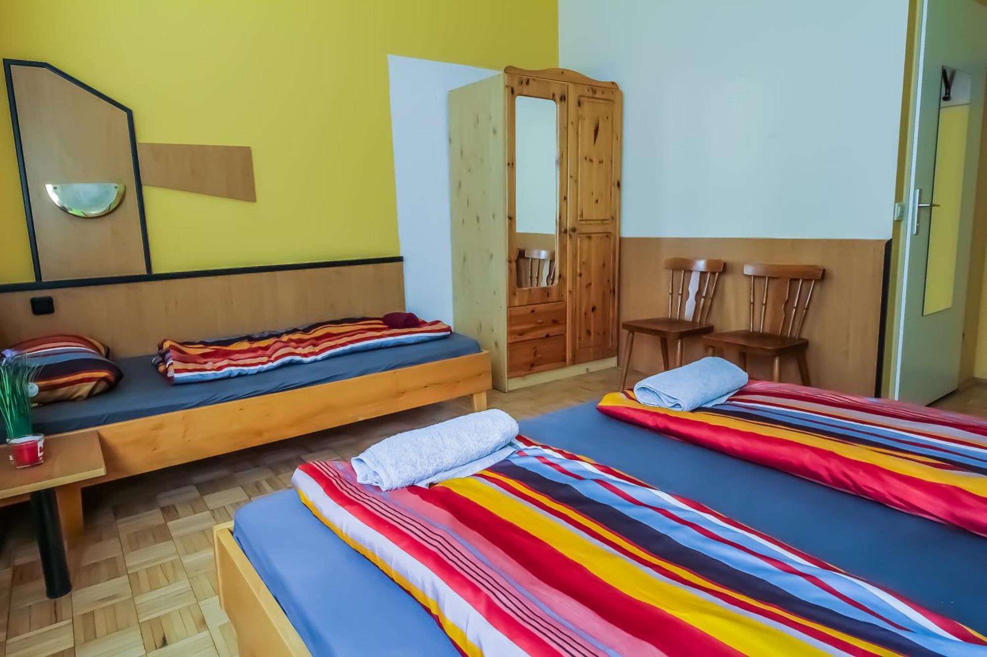 Cozy Rooms - U3 Hutteldorferstrasse Wina Bagian luar foto