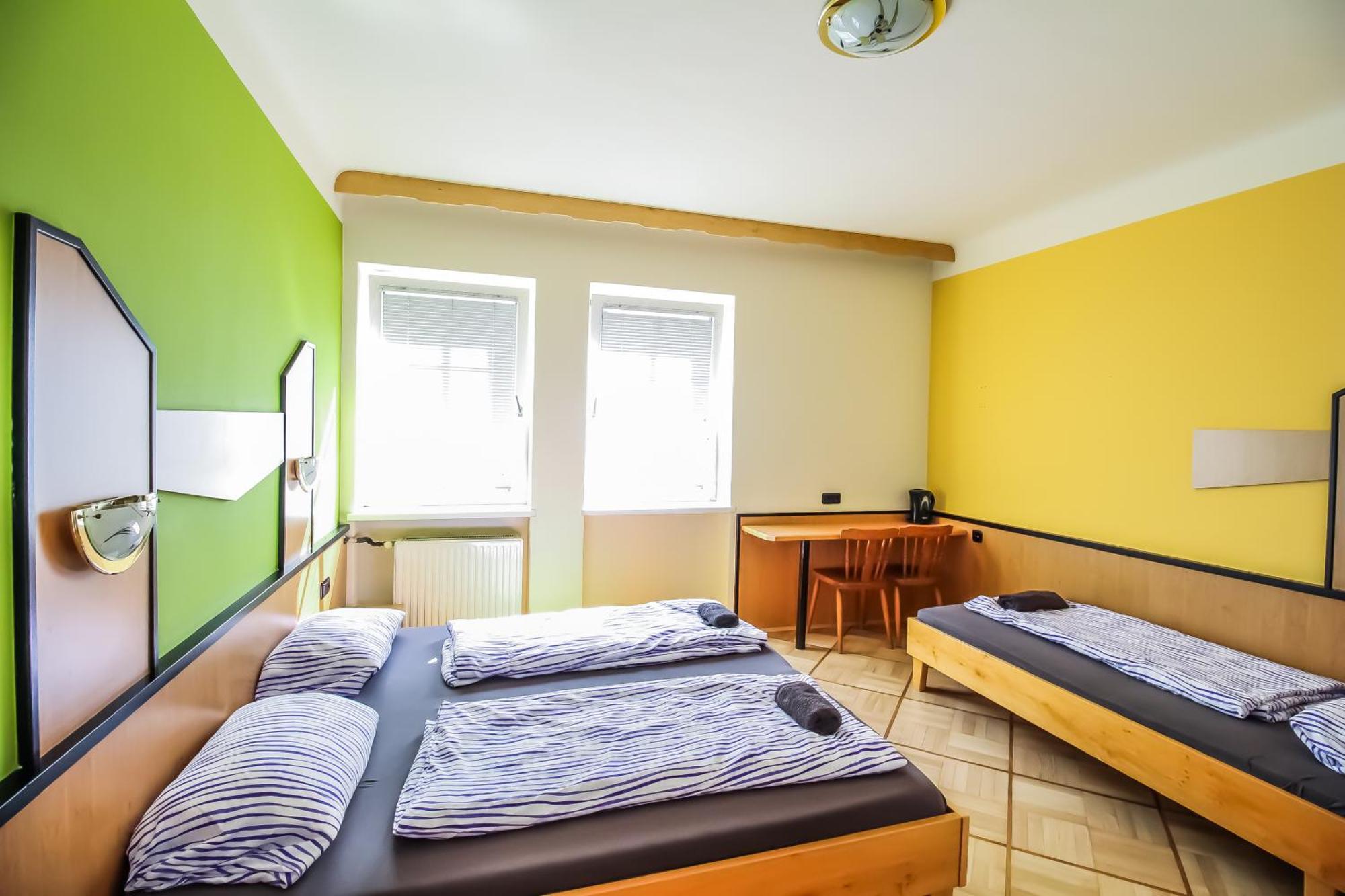 Cozy Rooms - U3 Hutteldorferstrasse Wina Bagian luar foto