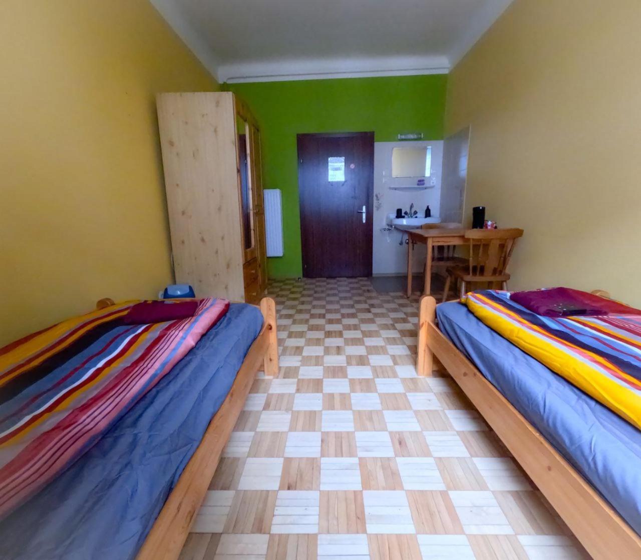 Cozy Rooms - U3 Hutteldorferstrasse Wina Bagian luar foto