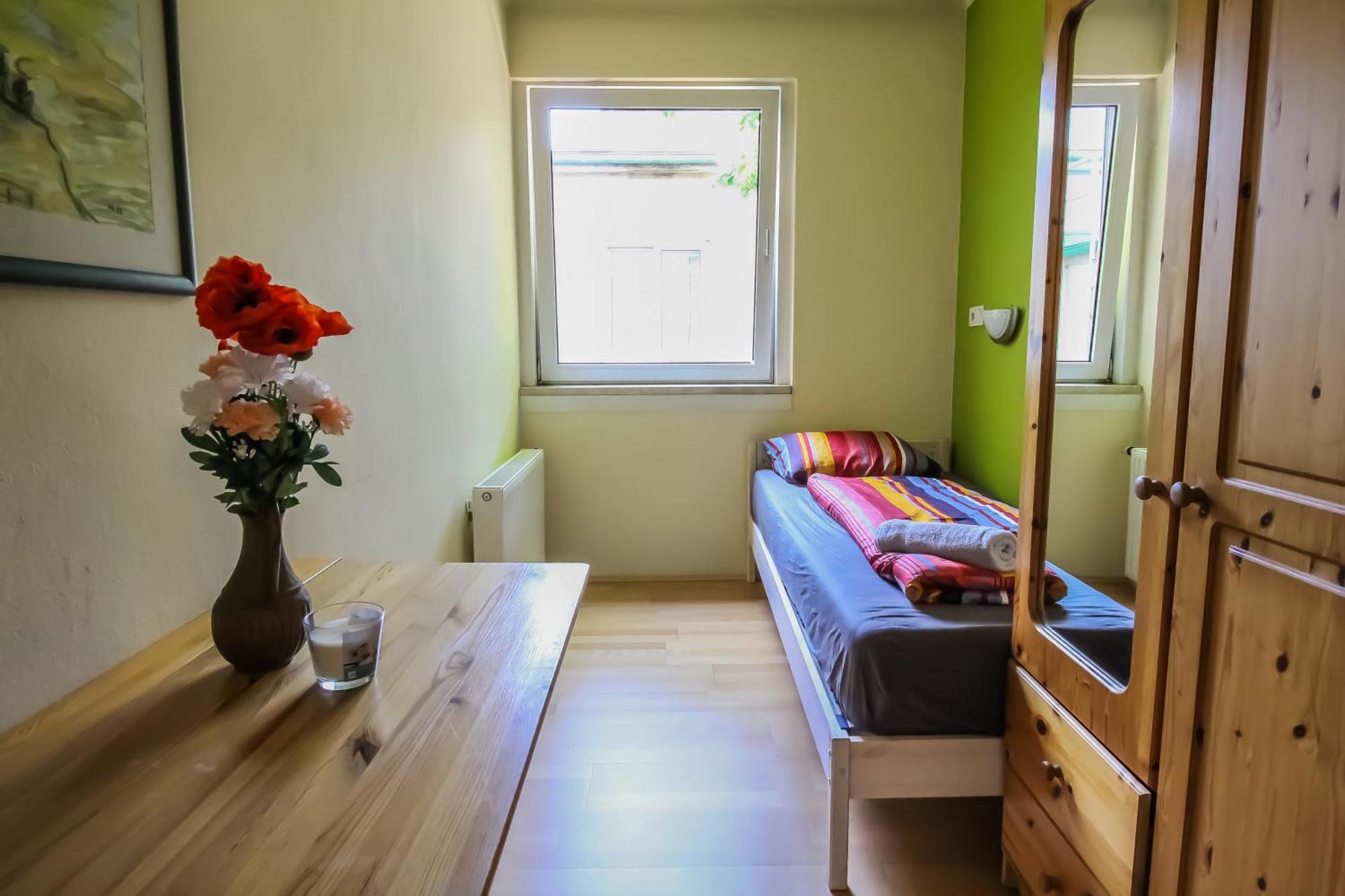 Cozy Rooms - U3 Hutteldorferstrasse Wina Bagian luar foto